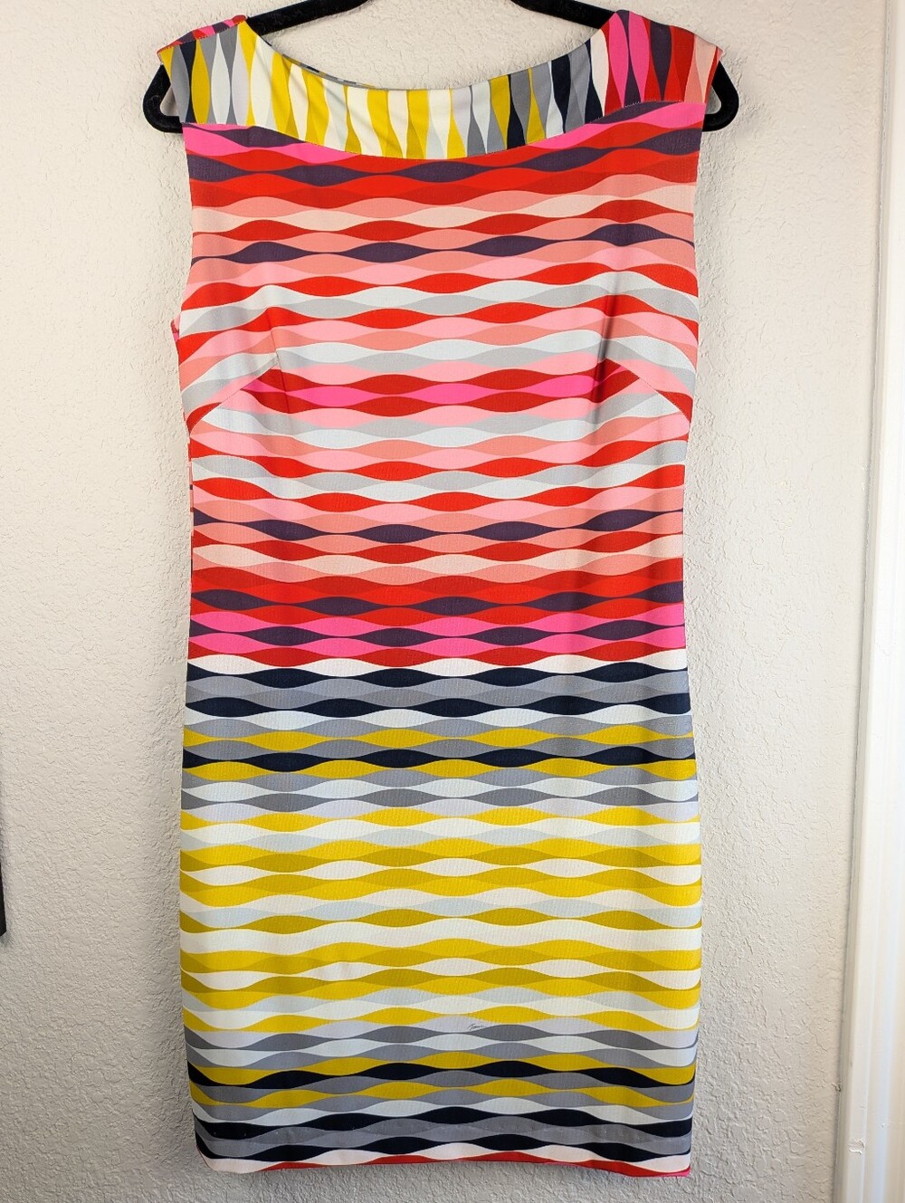 Trina Turk Felana Sheath Dress Size 6 Geometric Multicolor Boat Neck Sleeveless